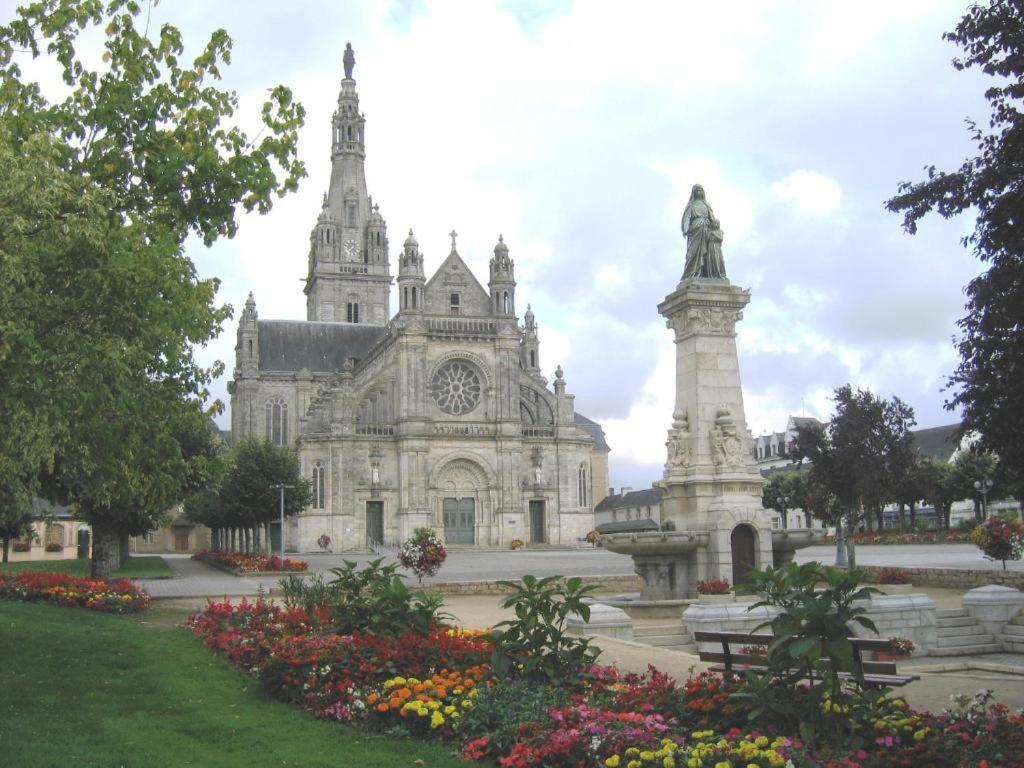 Villanna Saint Anne-dʼAuray Екстериор снимка